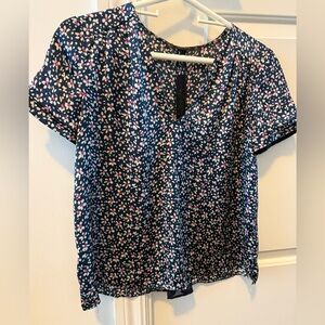 Zara casual floral and flowy top